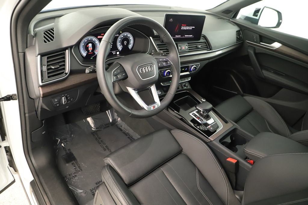 Certified 2025 Audi Q5 e Premium Plus w/ Premium Plus Package image 15
