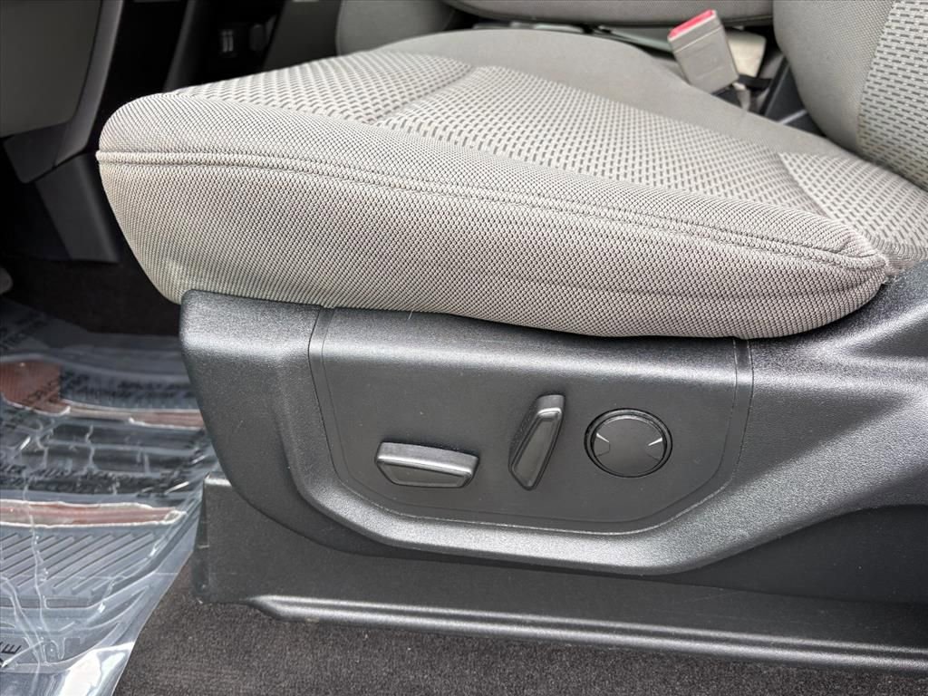 Used 2019 Ford F150 XLT w/ Equipment Group 302A Luxury AWD/4WD image 15