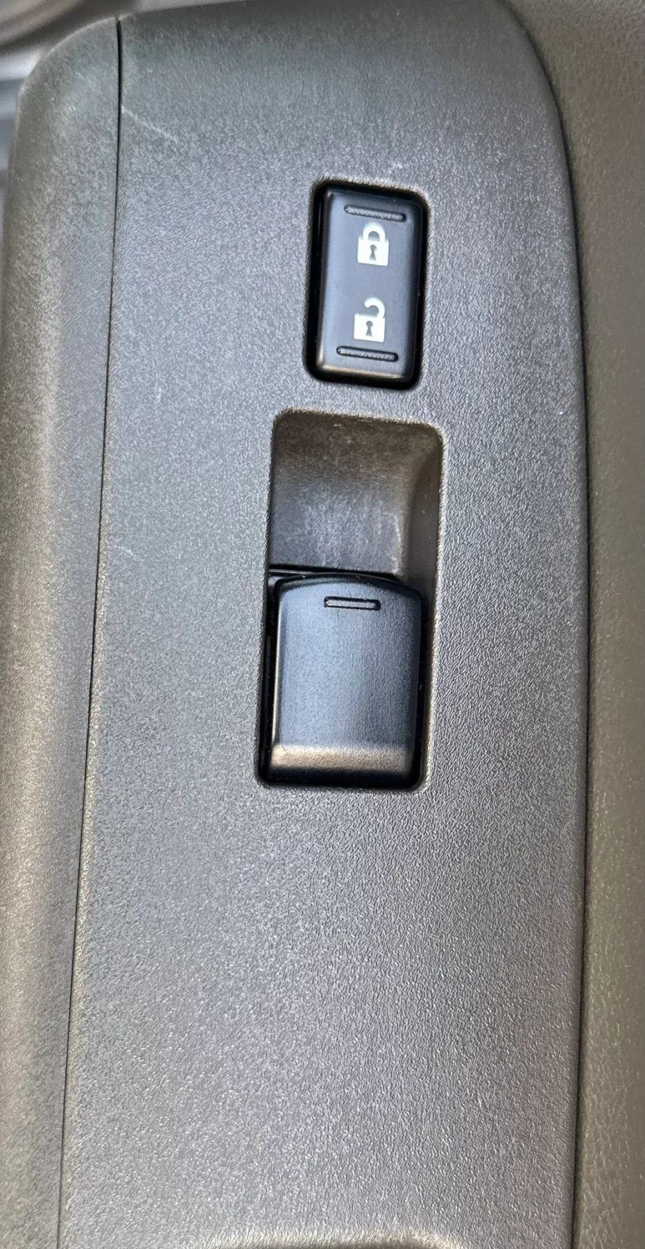 Used 2010 Nissan Cube 1.8 S w/ Interior Designer Pkg FWD image 34
