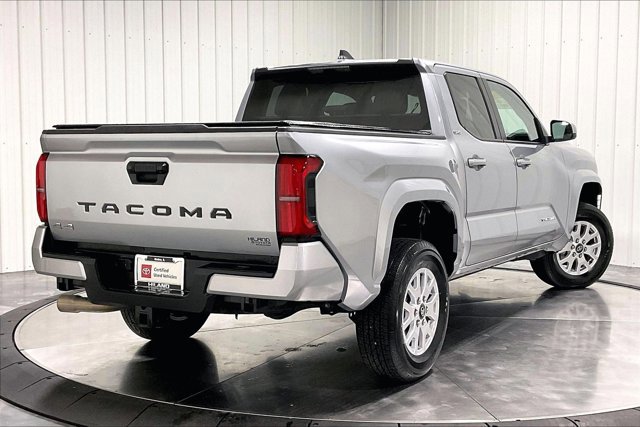 Certified 2024 Toyota Tacoma SR5 AWD/4WD image 13