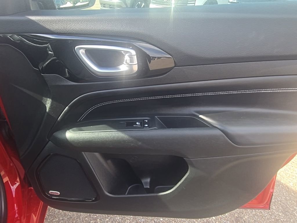 Used 2024 Jeep Compass Limited w/ High Altitude Package image 28