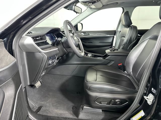 Used 2023 Jeep Grand Cherokee 4WD 4xe image 11