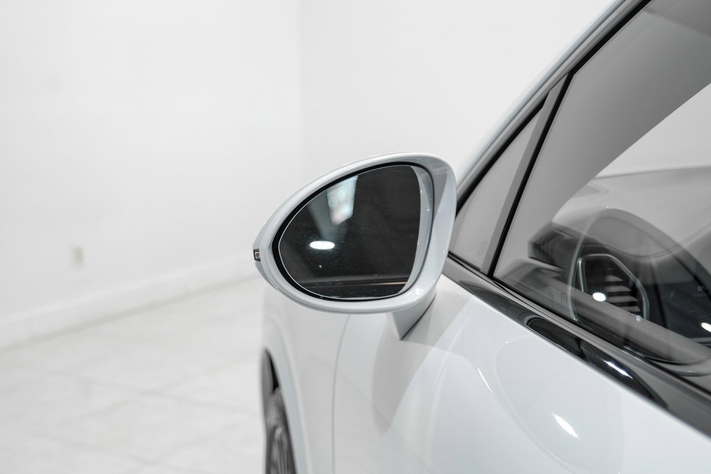 Used 2020 Porsche Cayenne Turbo image 37