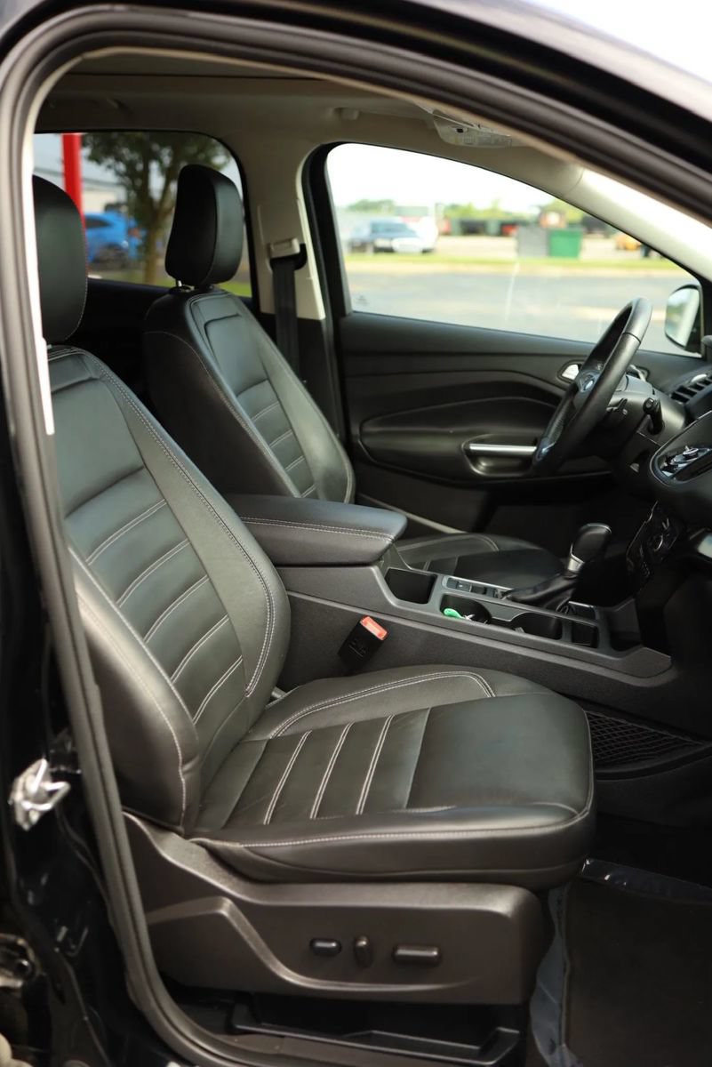 Used 2018 Ford Escape Titanium w/ Ford Safe & Smart Package FWD image 44