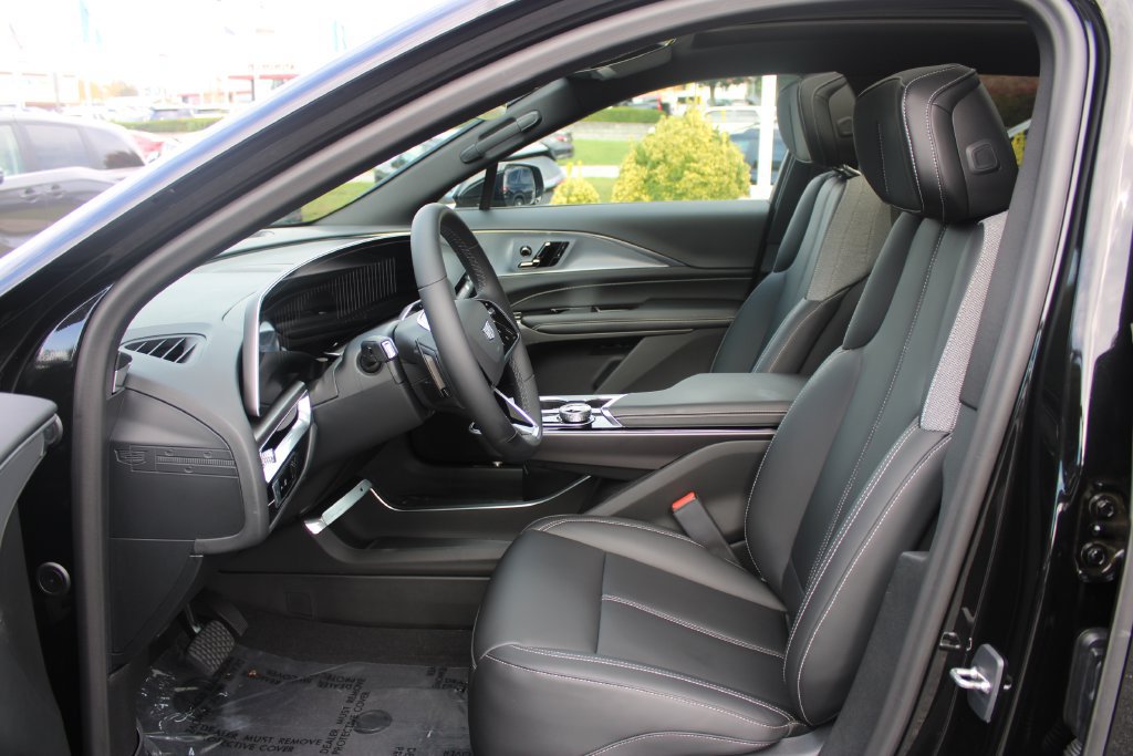 Used 2024 Cadillac Lyriq Tech w/ Driver Assist Package AWD/4WD image 11