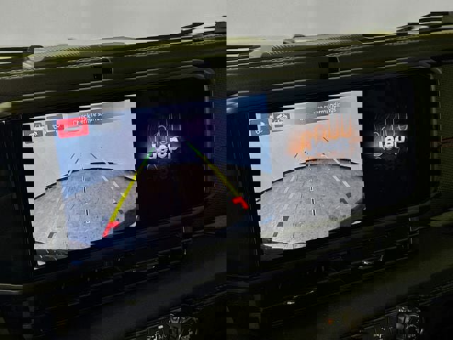 New 2025 Jeep Wrangler Unlimited Rubicon w/ Technology Group image 17