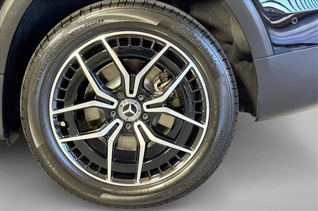 Used 2023 Mercedes-Benz EQB 300 4MATIC image 30