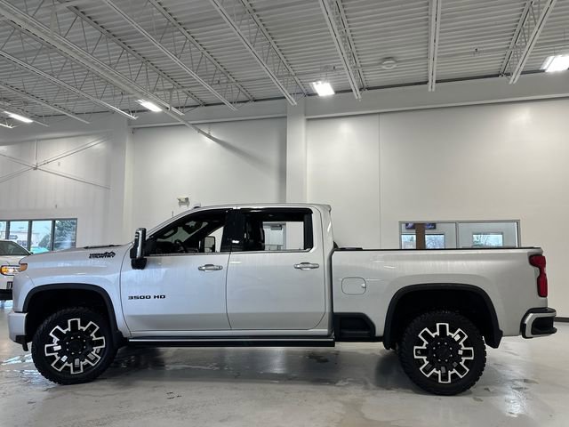 Used 2022 Chevrolet Silverado 3500 High Country w/ Z71 Off-Road Package image 9