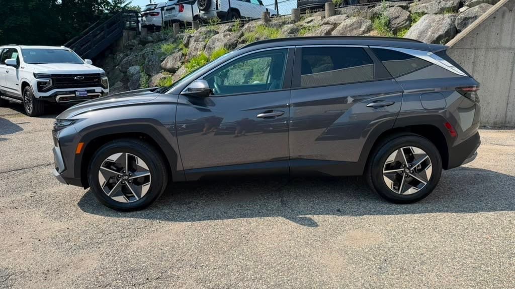 Certified 2025 Hyundai Tucson SEL AWD/4WD image 3