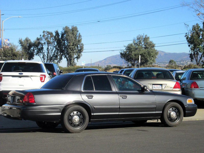 Used 2010 Ford Crown Victoria Police Interceptor image 5