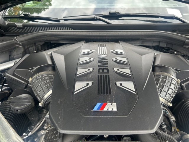 Used 2025 BMW X6 M60i w/ Executive Package image 37