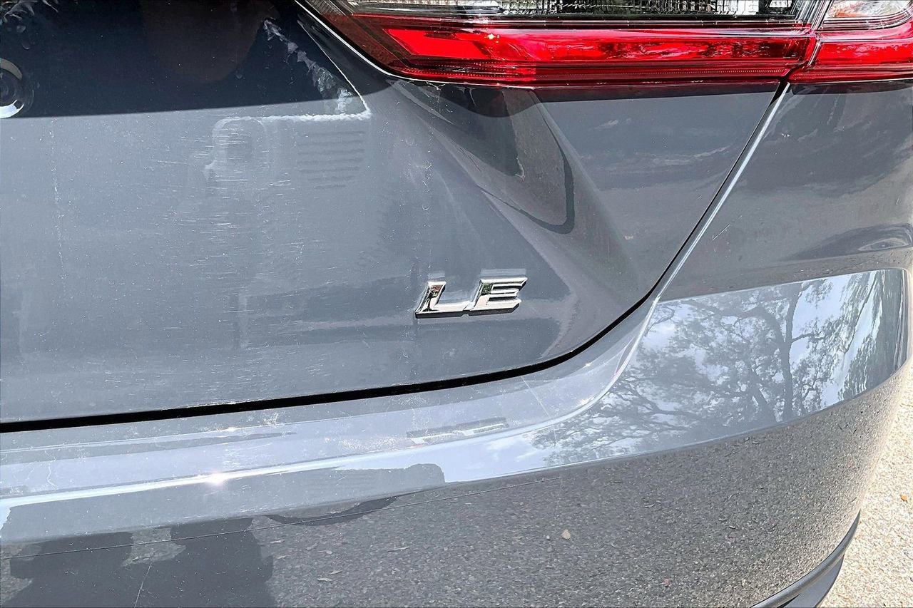 Used 2025 Toyota Camry LE FWD image 21