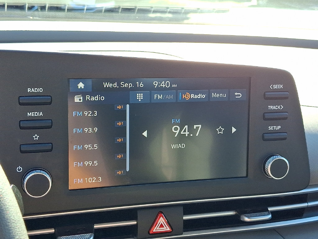Used 2026 Hyundai Elantra SE FWD image 16