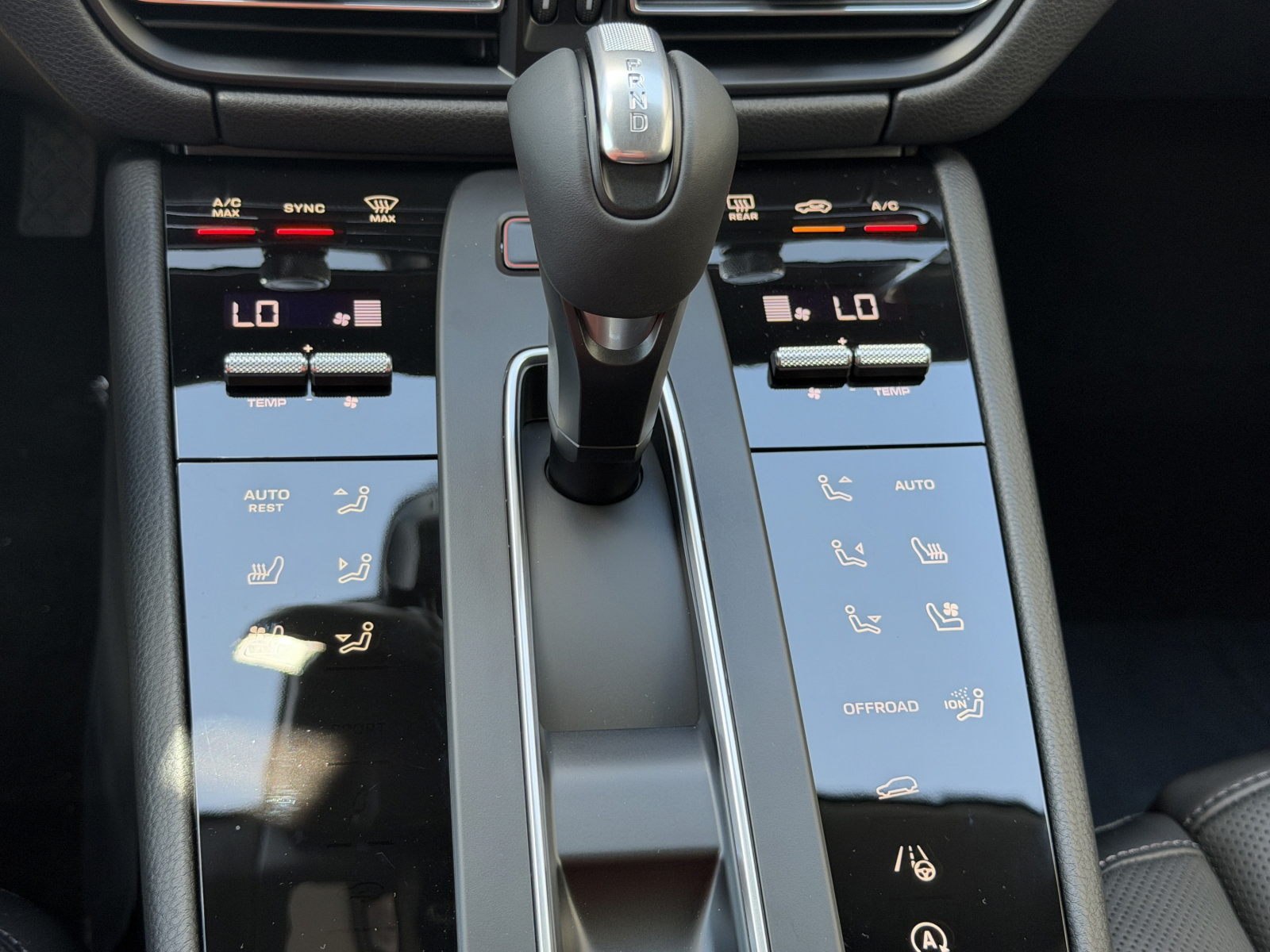 New 2026 Porsche Macan AWD/4WD image 29