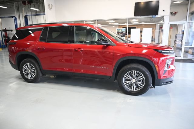 New 2026 Chevrolet Traverse LT w/ LPO, Floor Liner Package FWD image 4