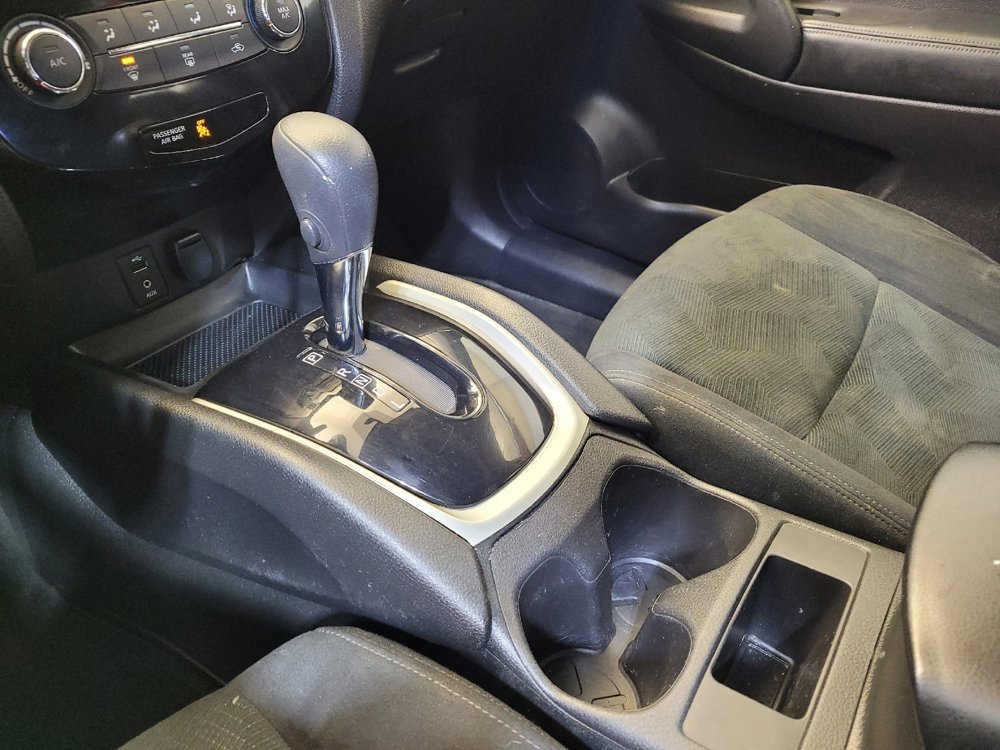 Used 2016 Nissan Rogue S image 26