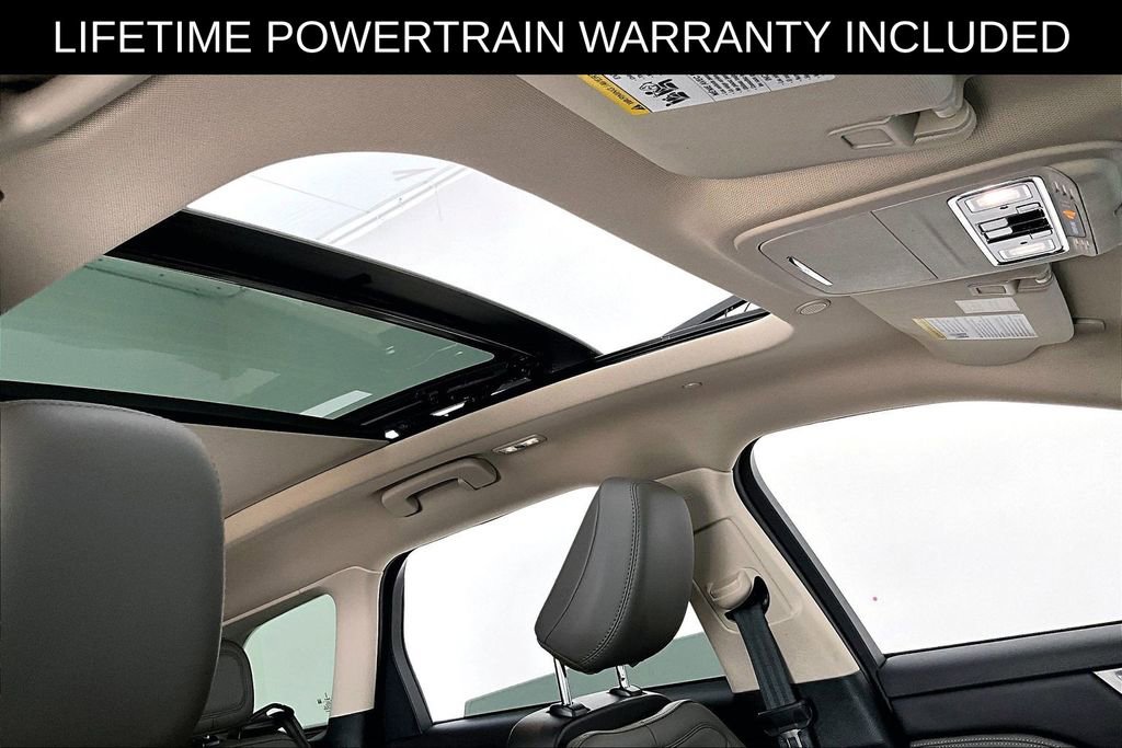 Used 2024 Lincoln Corsair Grand Touring image 22