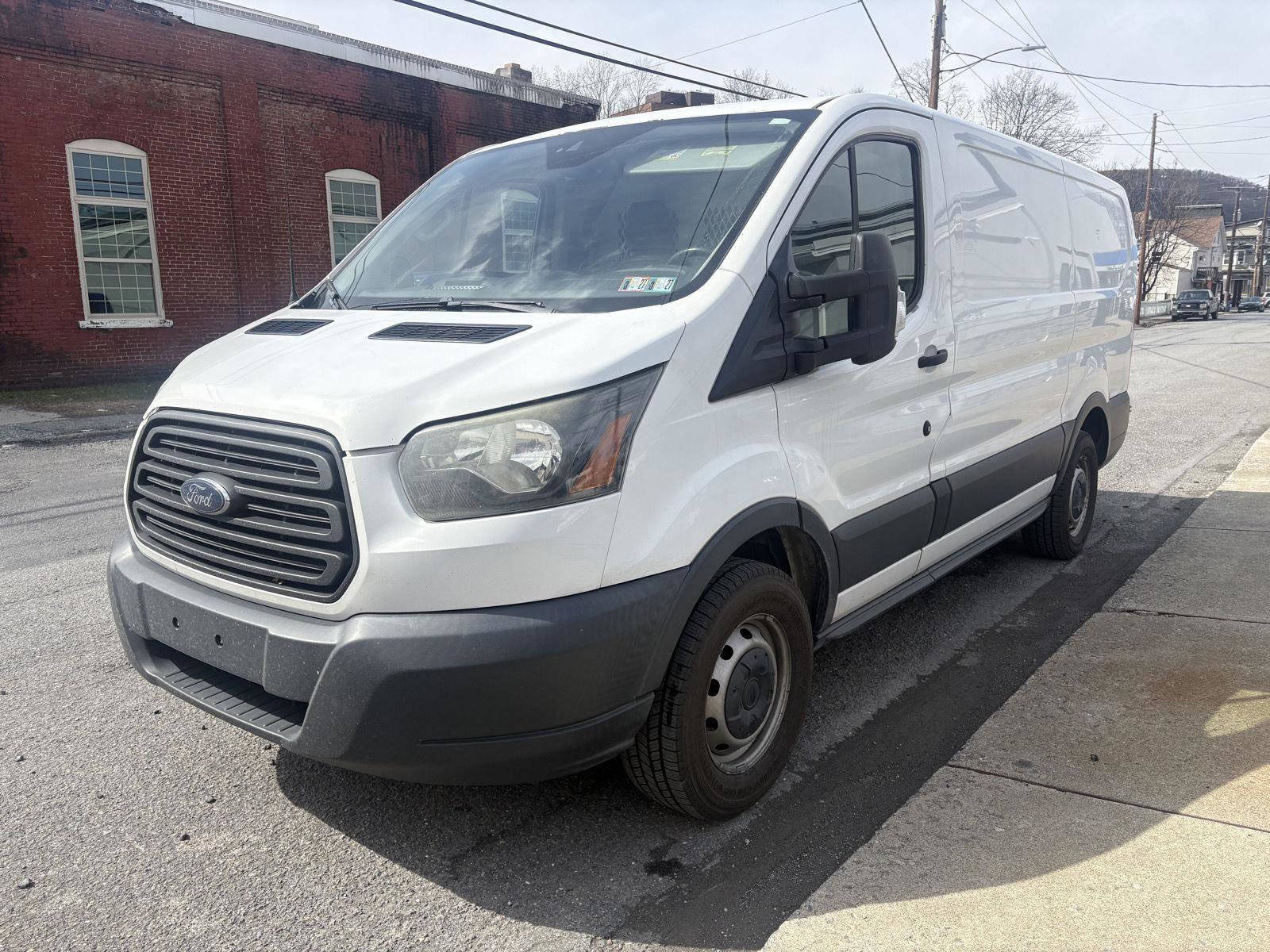 Used 2016 Ford Transit 150 130 Low Roof RWD image 16