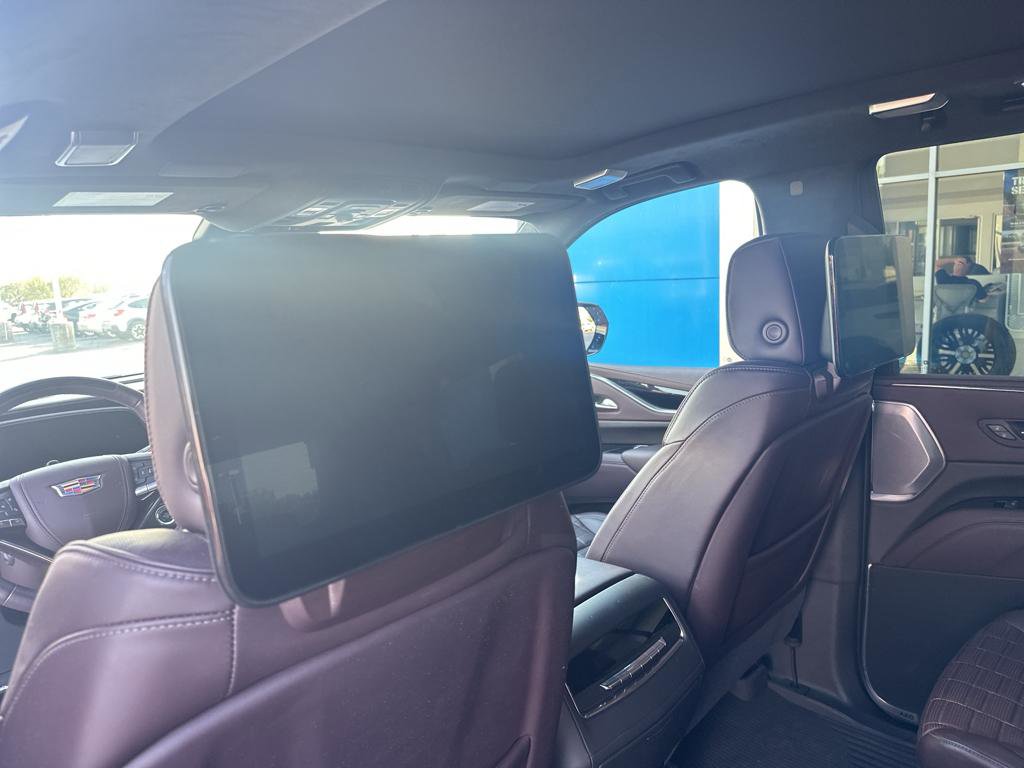 Used 2023 Cadillac Escalade Sport Platinum image 13