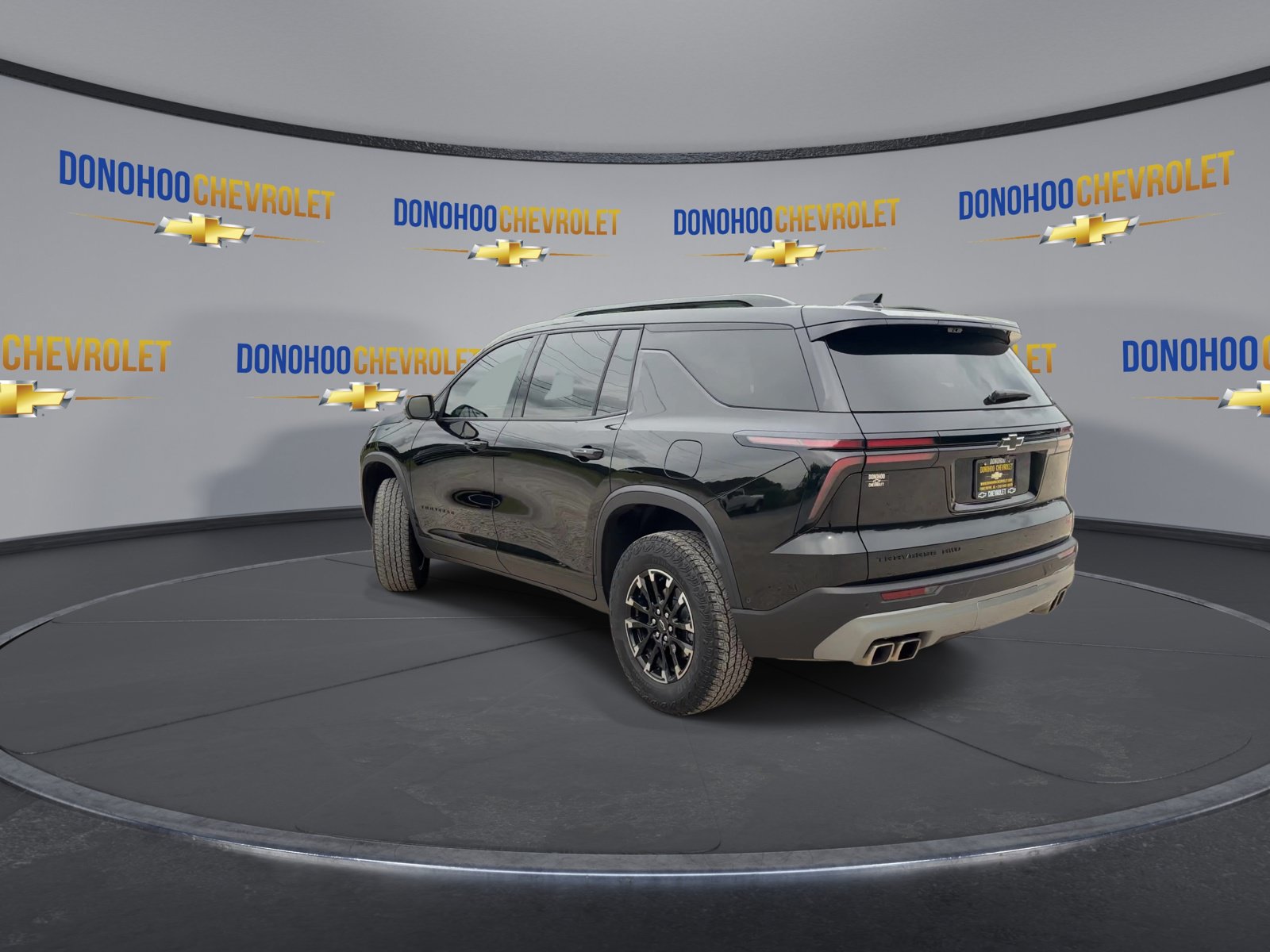 Used 2025 Chevrolet Traverse Z71 w/ Enhanced Driving Package AWD/4WD image 6