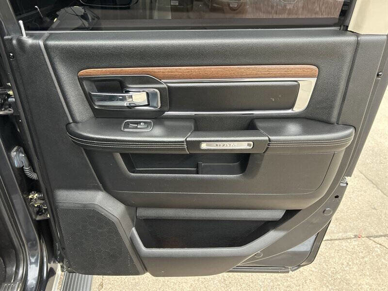 Used 2013 RAM 3500 Laramie w/ Convenience Group image 20