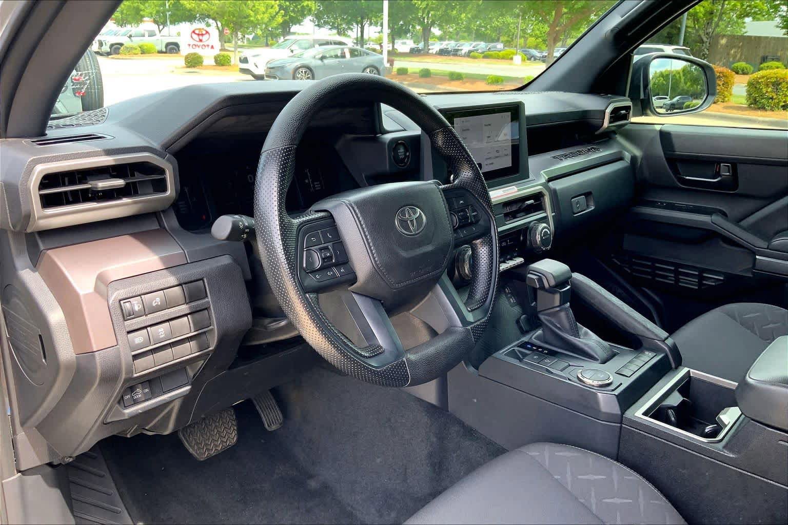 Used 2024 Toyota Tacoma SR5 RWD image 17