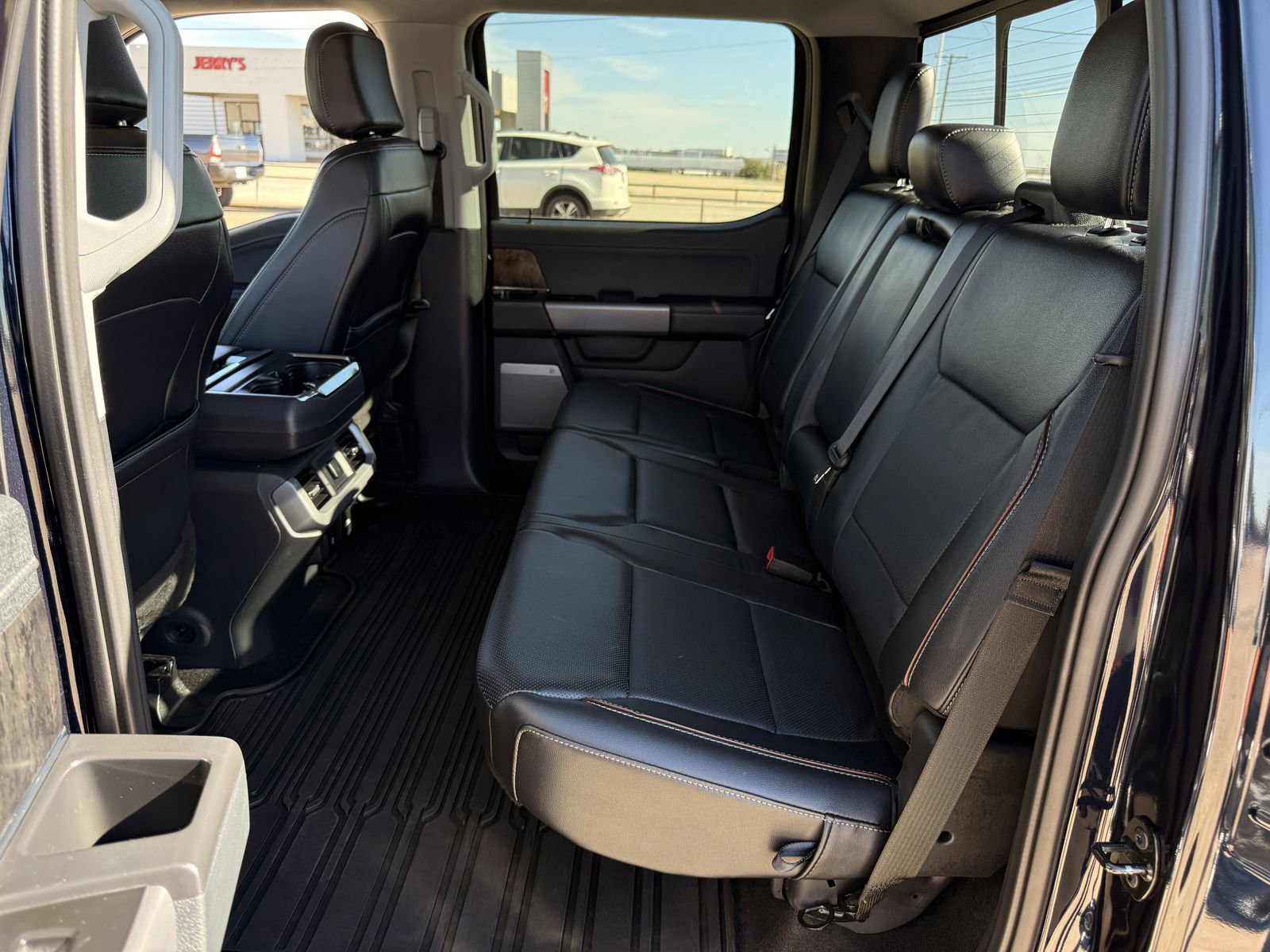 Used 2023 Ford F150 Lariat w/ Trailer Tow Package image 29