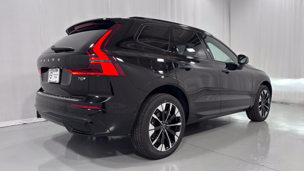 New 2027 Volvo XC60 T8 Plus AWD/4WD image 6