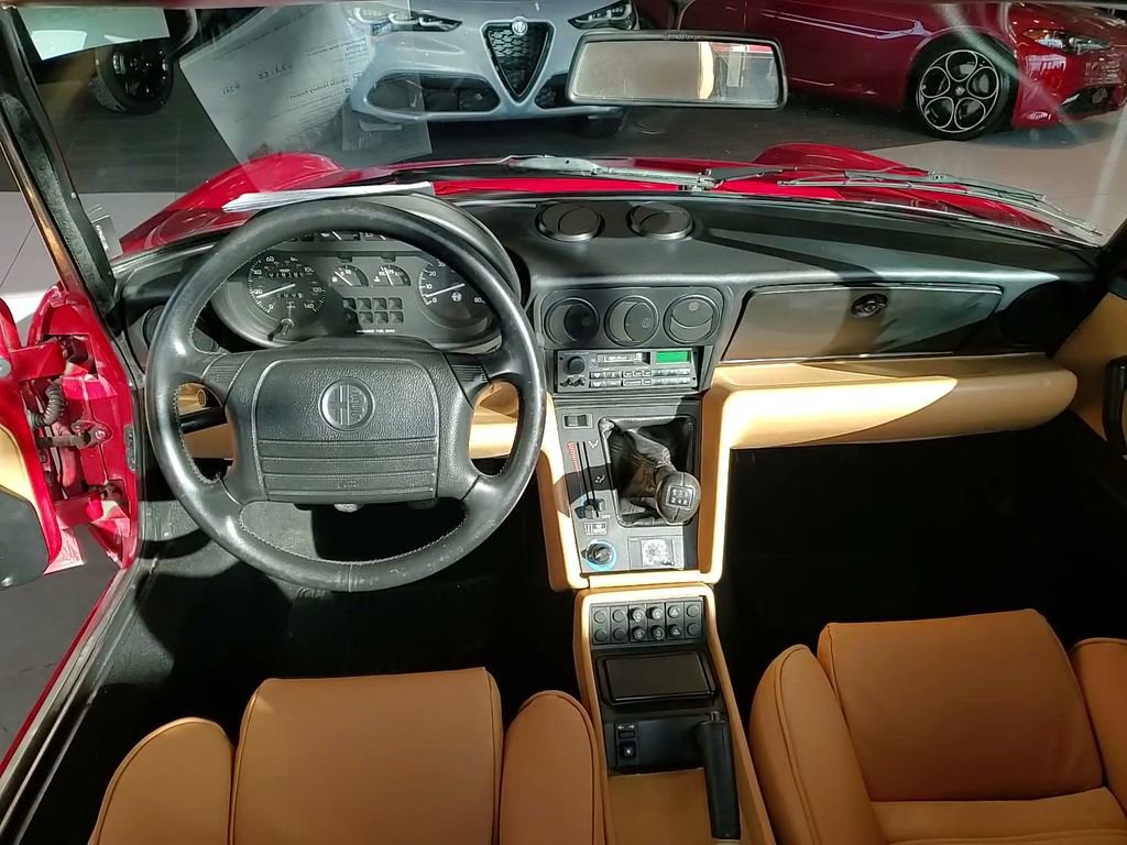 Used 1991 Alfa Romeo Spider Veloce image 24