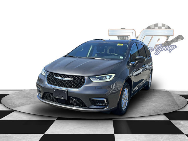 Used 2021 Chrysler Pacifica Touring-L image 3