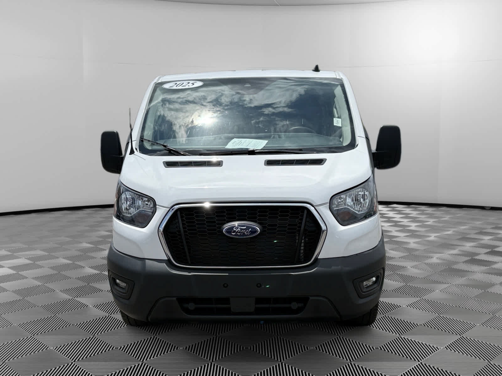 Used 2025 Ford Transit 250 Low Roof w/ Exterior Upgrade Package RWD image 8