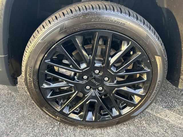 Used 2023 Jeep Compass Limited image 17