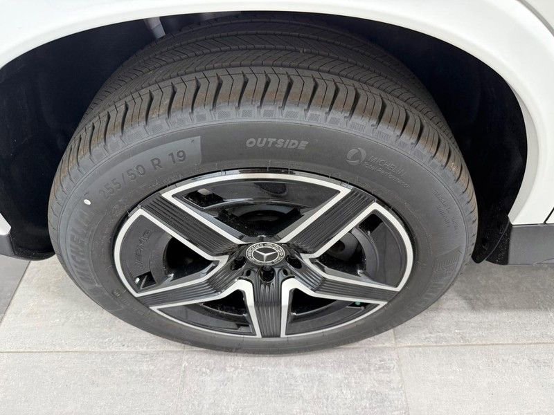 New 2026 Mercedes-Benz GLC 300 4MATIC image 3