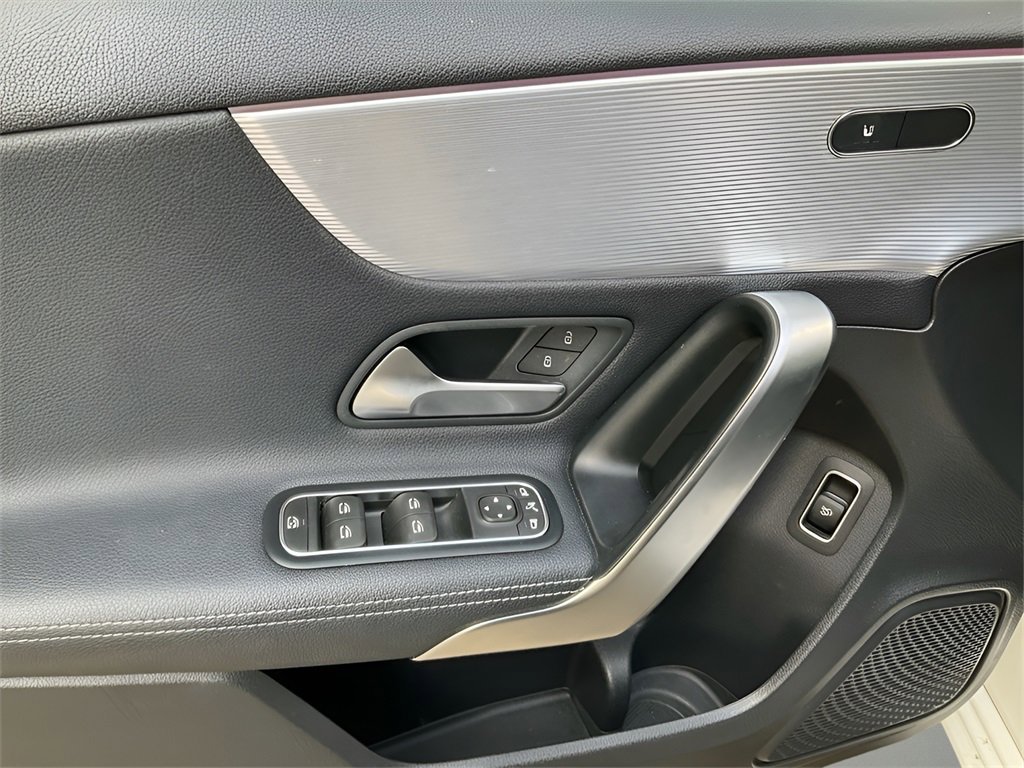Used 2022 Mercedes-Benz A 220 4MATIC image 18