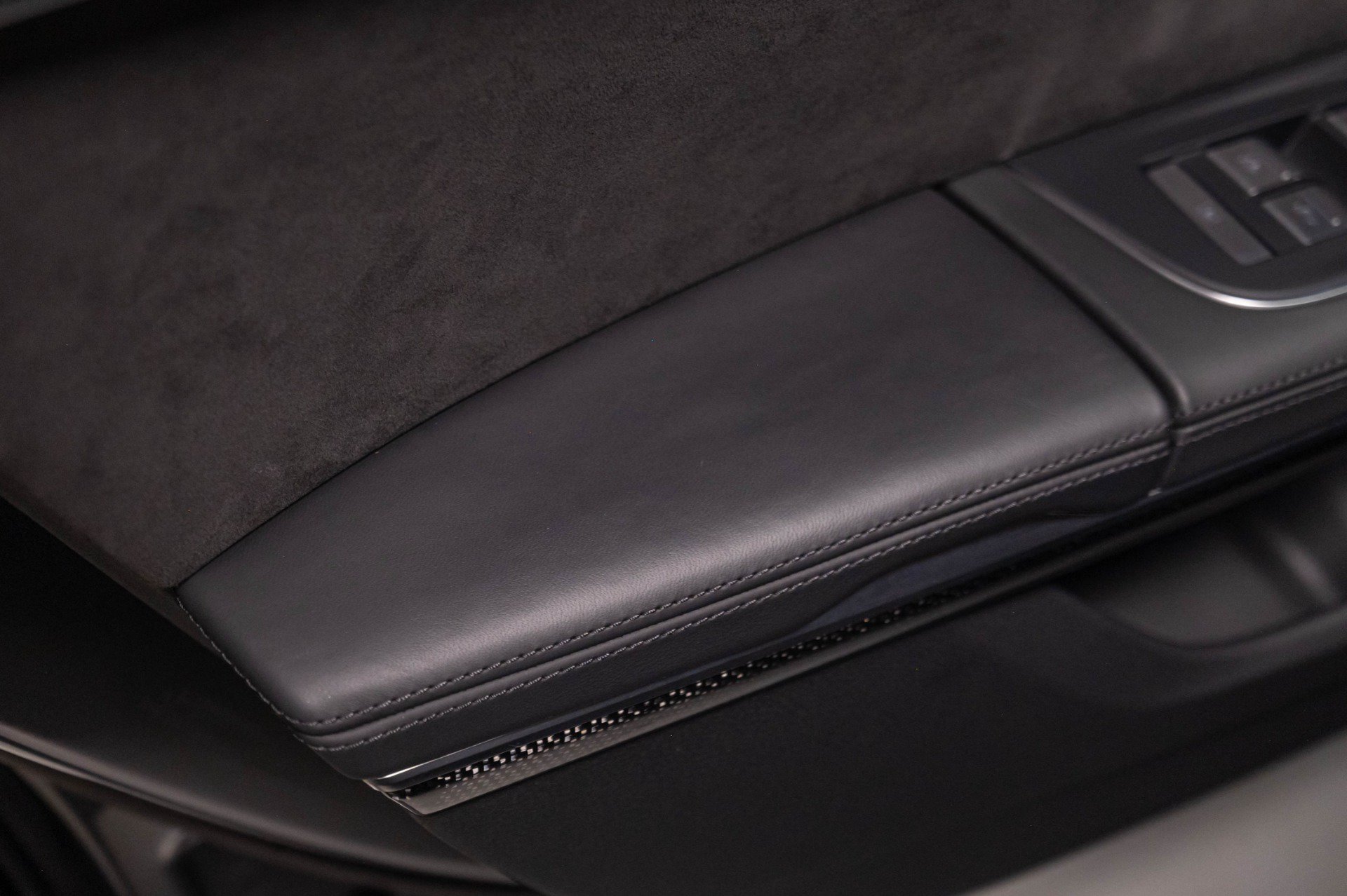 Used 2020 Audi S8 L AWD/4WD image 35