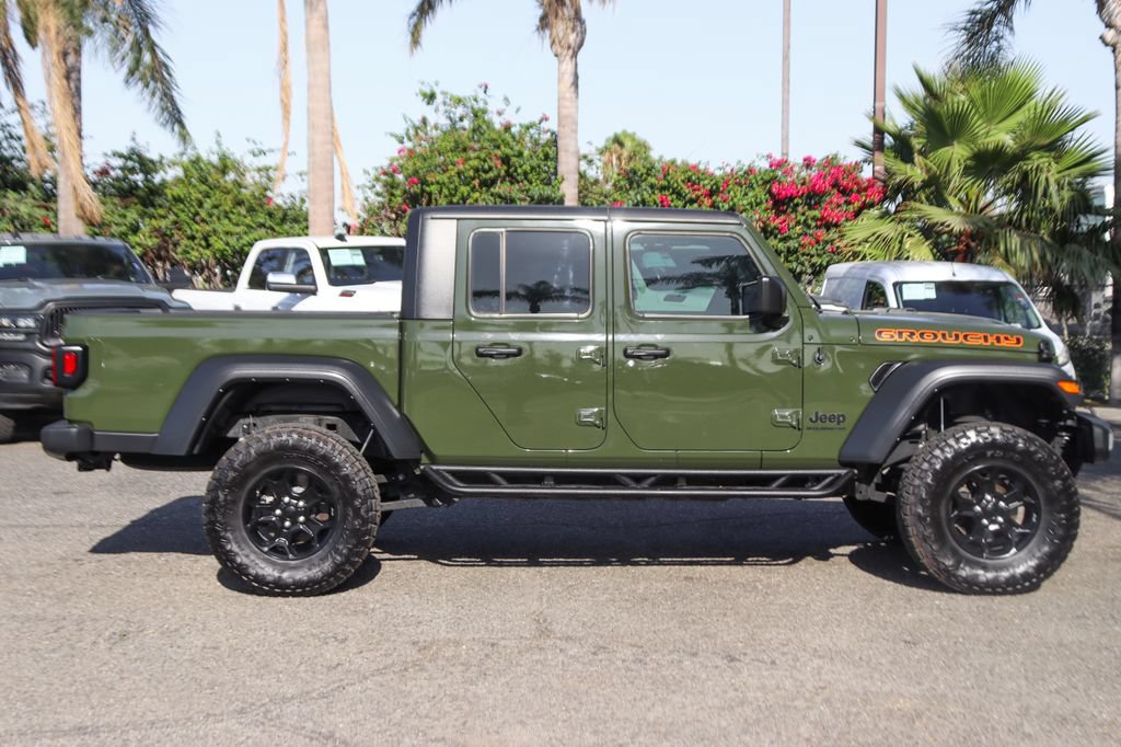 Used 2023 Jeep Gladiator Sport AWD/4WD image 10