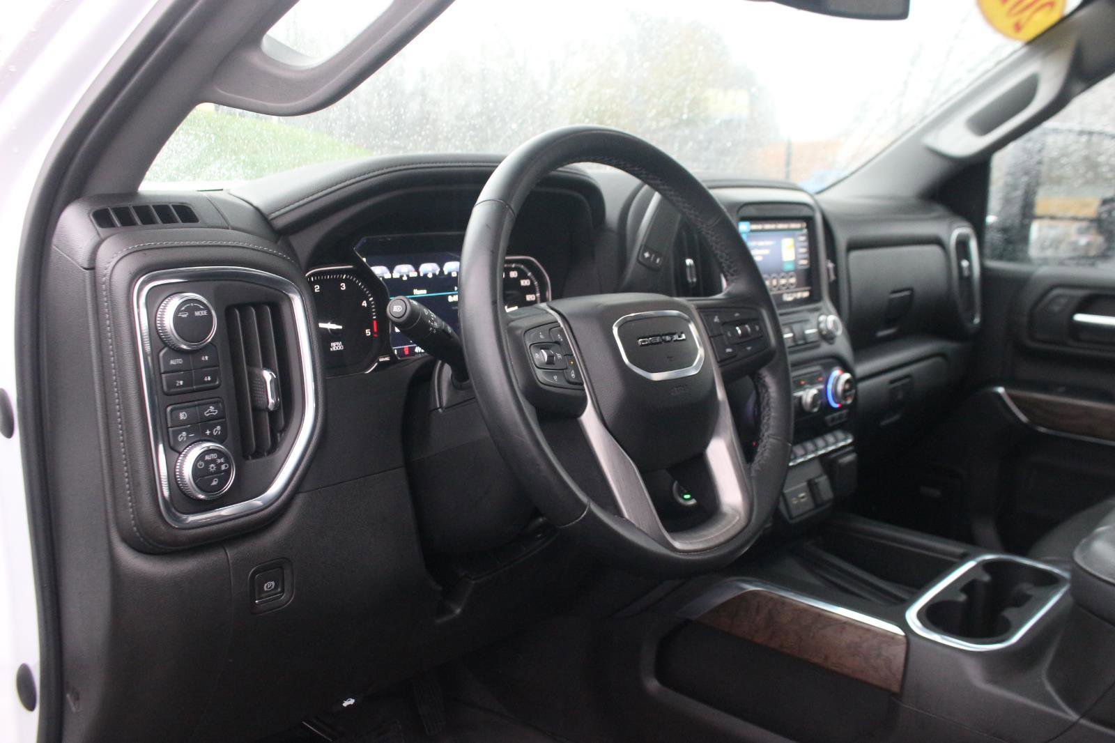 Used 2023 GMC Sierra 3500 Denali image 14