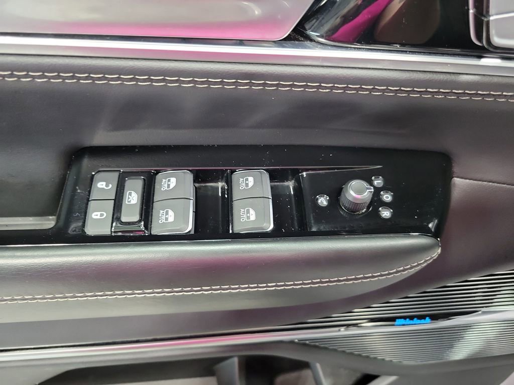 Used 2024 Jeep Grand Wagoneer L Series II w/ Quick Order Packagew 28T image 33