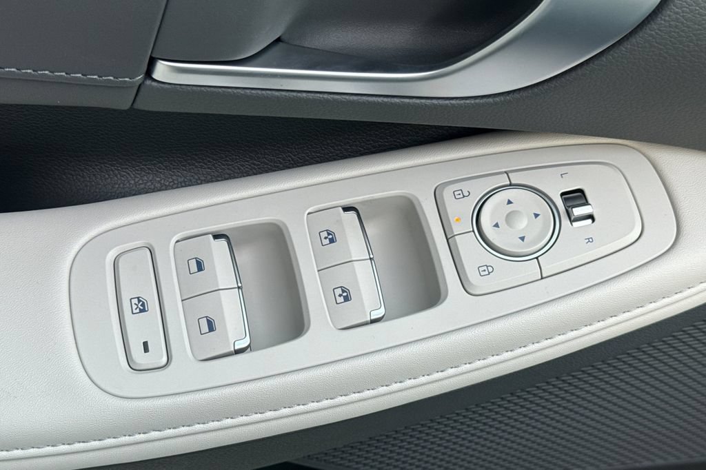 New 2026 Hyundai Sonata Limited FWD image 11