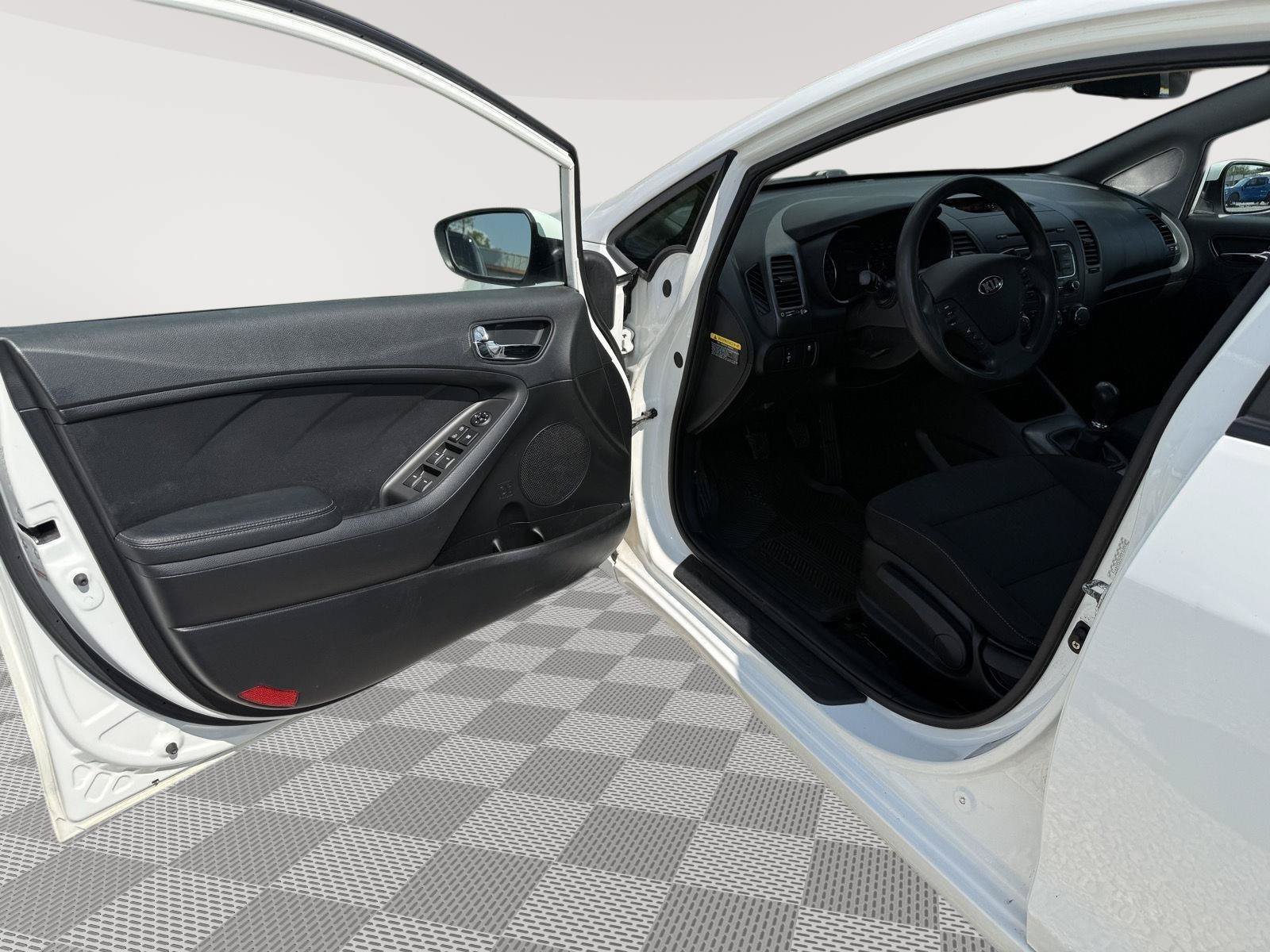Used 2016 Kia Forte LX FWD image 18