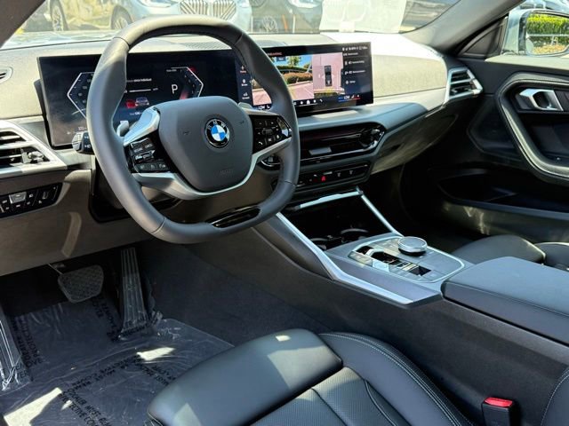 Used 2025 BMW 230i Coupe w/ Convenience Package RWD image 31