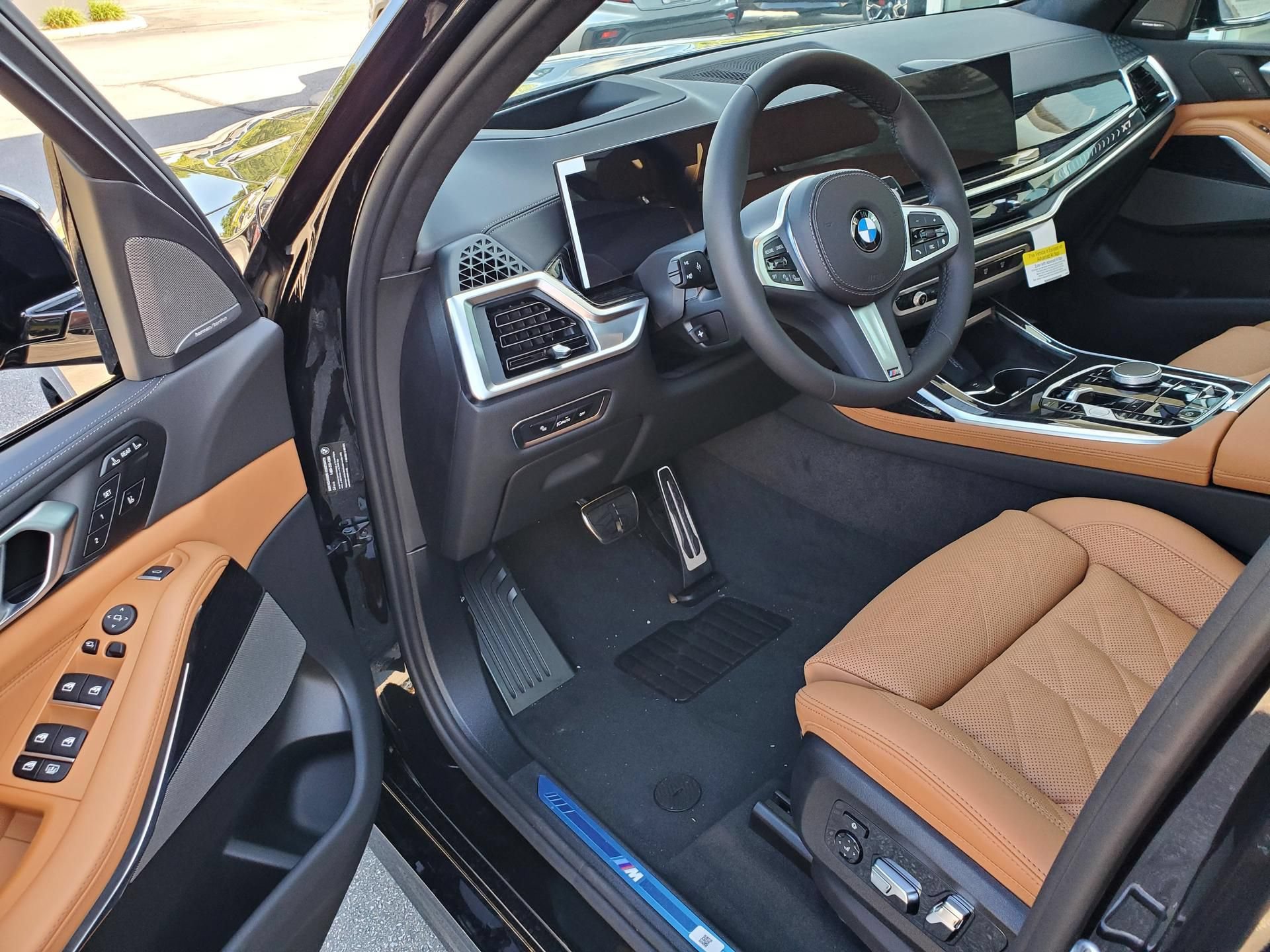 New 2027 BMW X7 xDrive40i w/ M Sport Package AWD/4WD image 12
