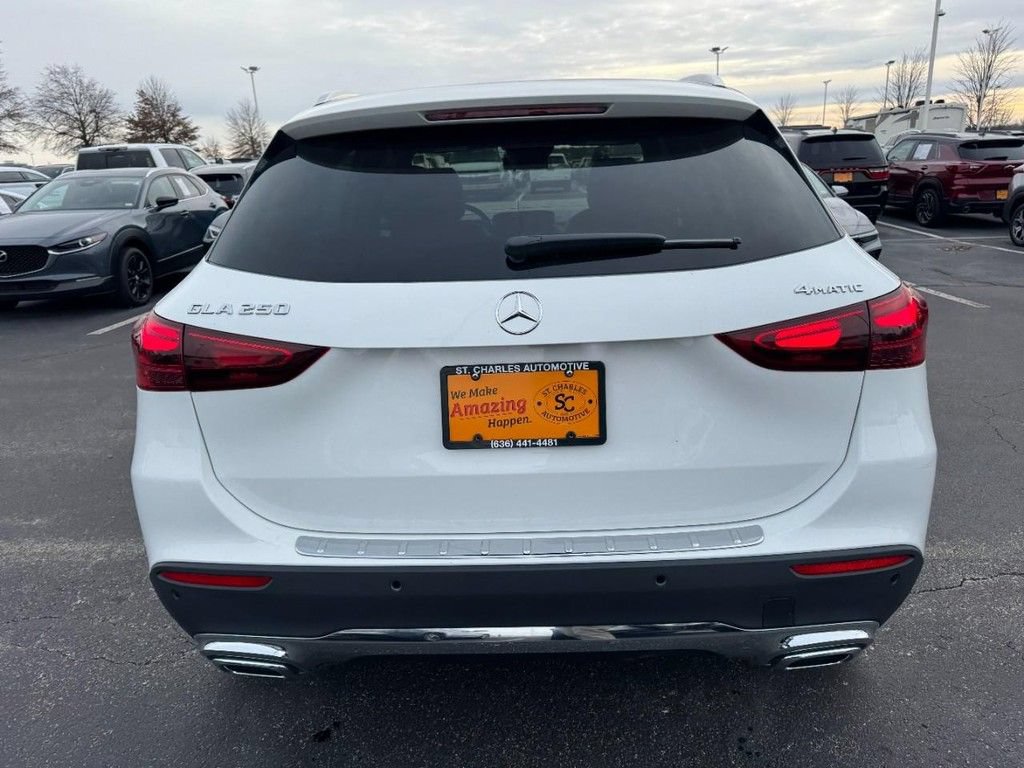 Used 2025 Mercedes-Benz GLA 250 4MATIC image 4