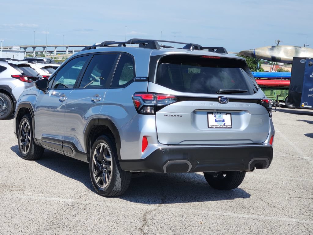 Used 2025 Subaru Forester Limited AWD/4WD image 4