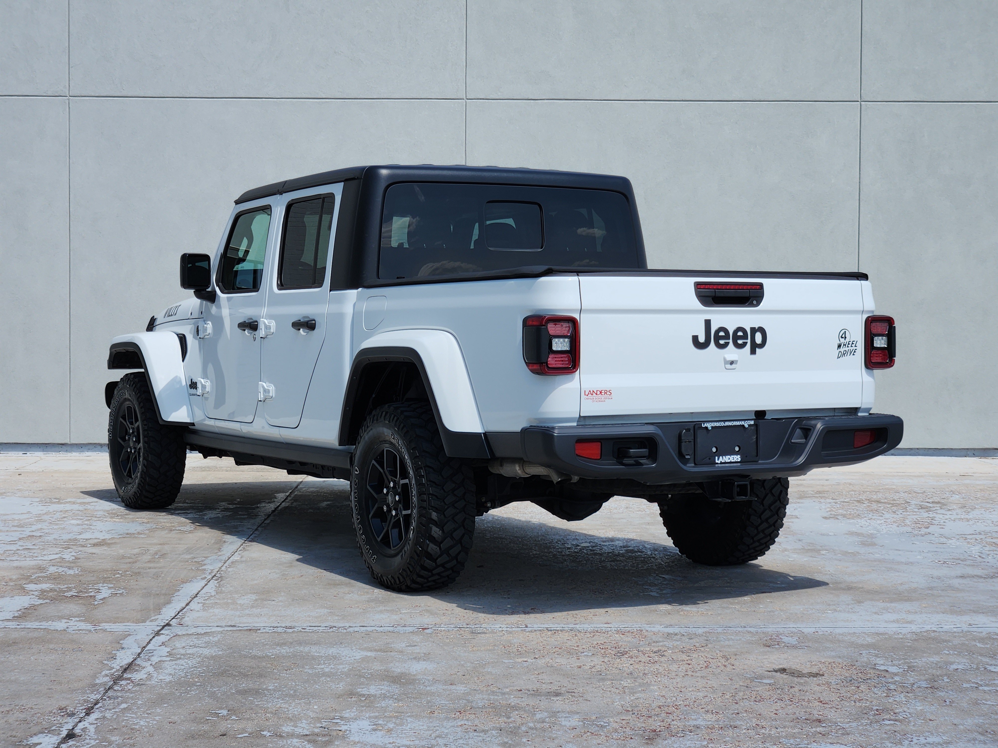 Used 2024 Jeep Gladiator Sport AWD/4WD image 6