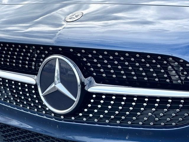 Used 2022 Mercedes-Benz A 220 4MATIC image 5