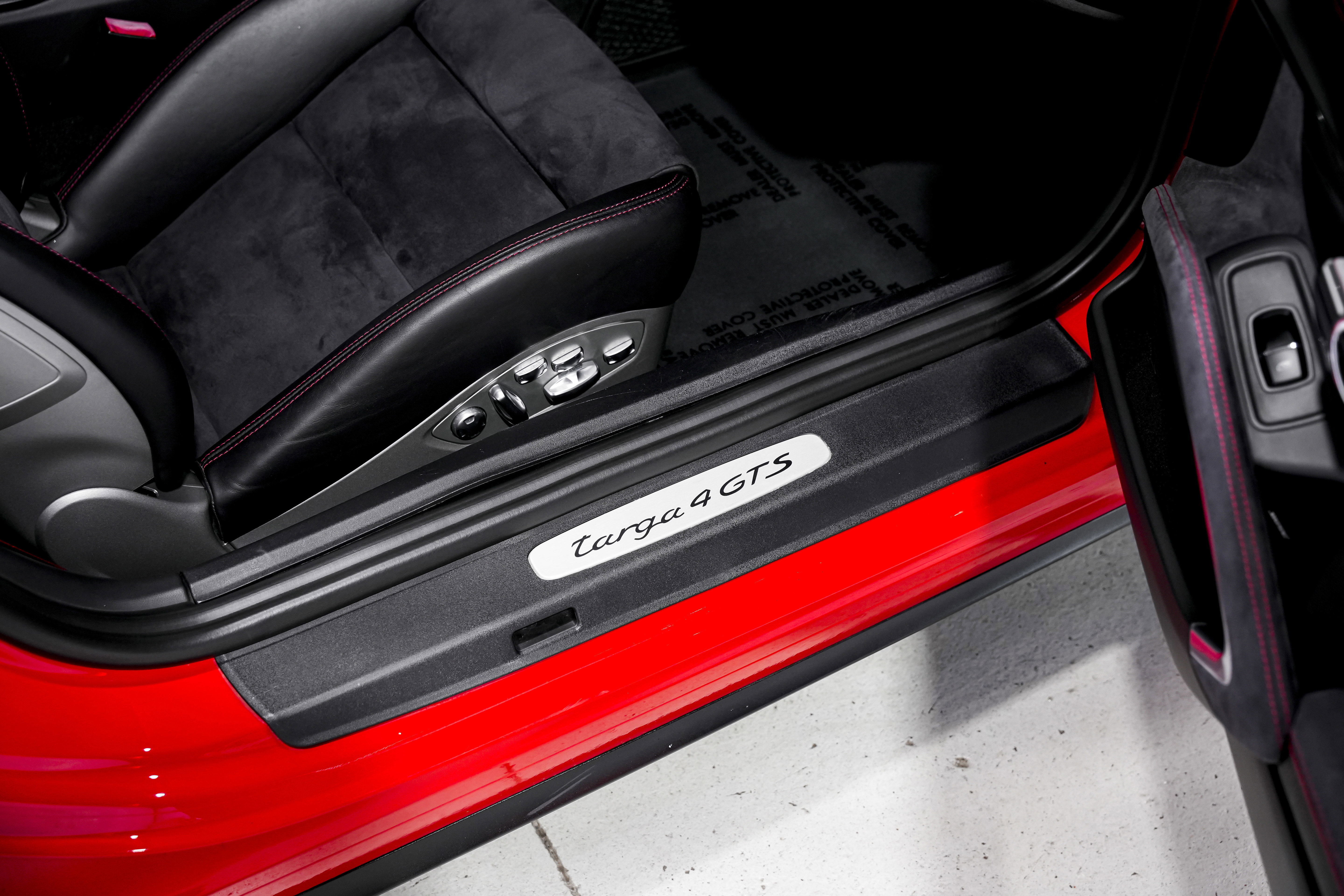 Used 2016 Porsche 911 Targa 4 GTS image 27