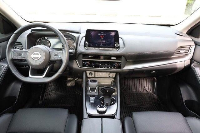 Certified 2024 Nissan Rogue SV w/ SV Premium Package AWD/4WD image 24