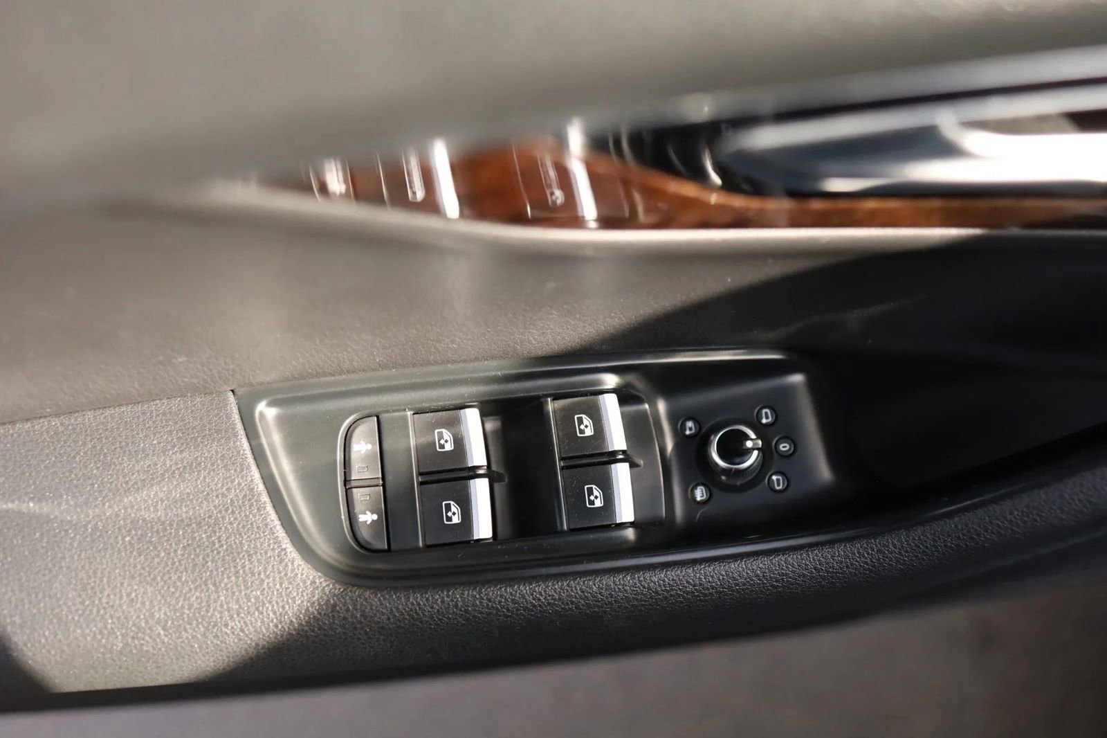 Used 2018 Audi Q7 3.0T Premium Plus w/ Premium Plus Package image 11