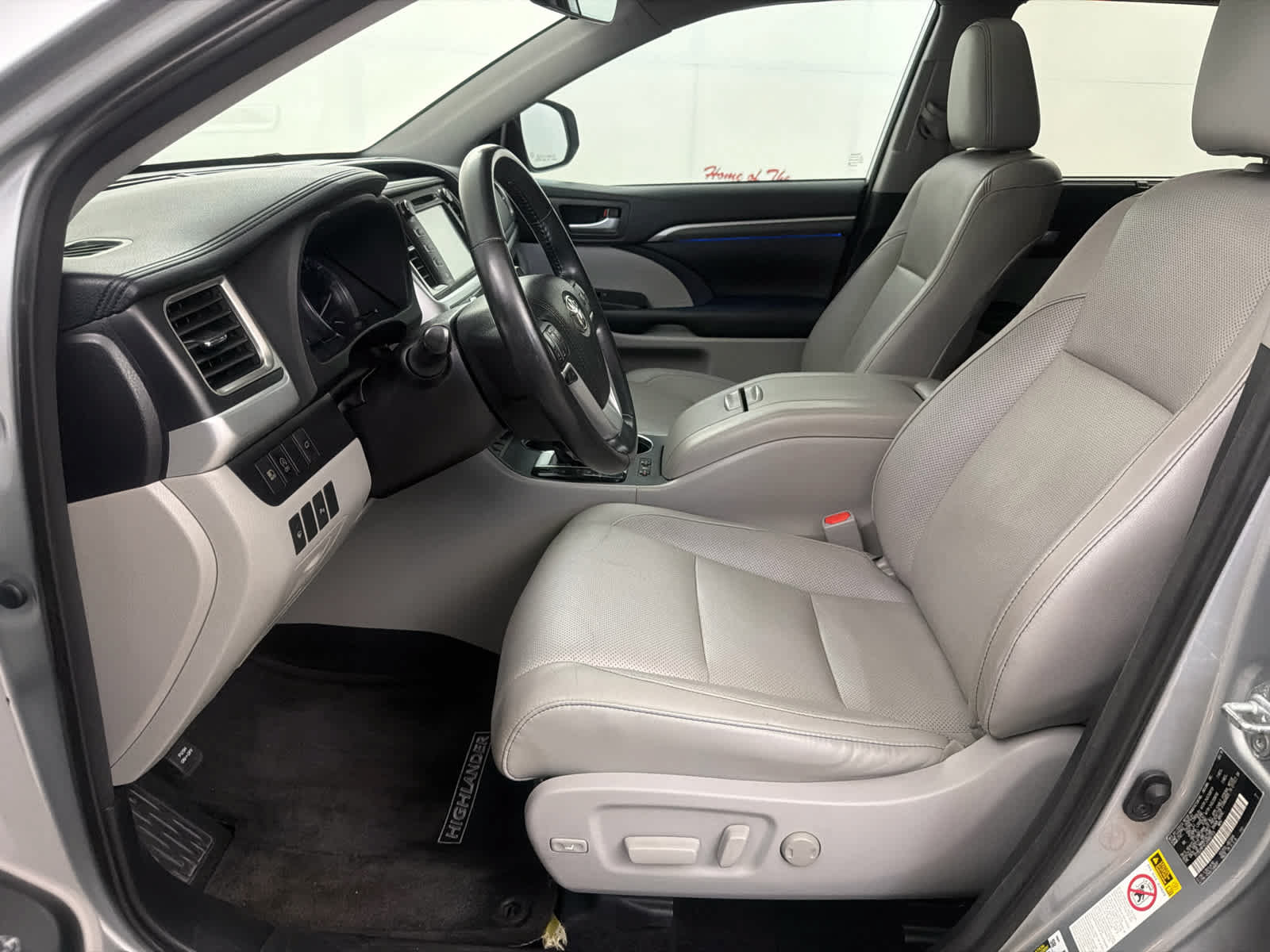 Used 2018 Toyota Highlander Limited AWD/4WD image 14